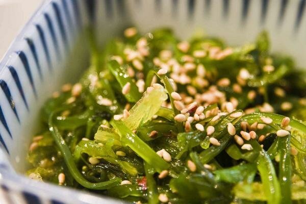  A hínárból finom saláták készíthetők. (Fotó: sheknows.com)