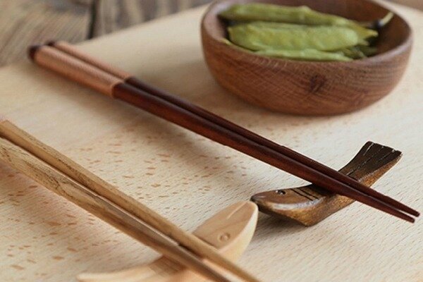 A japánok kimérten, lassan esznek, ami lehetővé teszi számukra, hogy ne egyenek túl vagy kövérüljenek (Fotó: Pixabay.com)