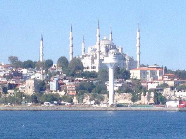 Nos, mi a teendő, ha a kontrasztok Isztambulban, sőt, vannak-e még!
