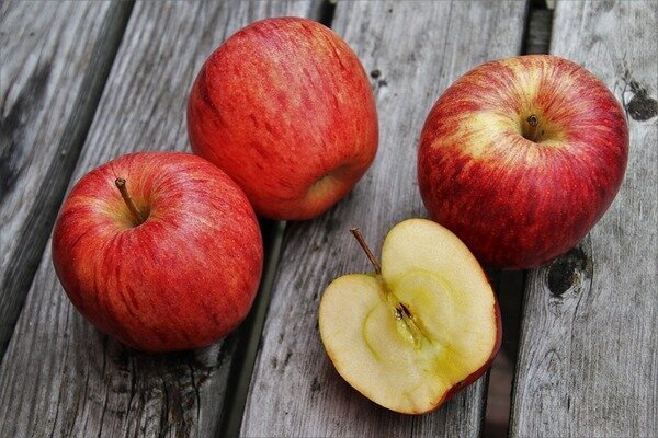 Ha nem tud fogat mosni, csak egyél egy almát (Fotó: Pixabay.com)