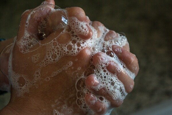 Minden étkezés előtt alaposan mosson kezet. (Fotó: Pixabay.com)